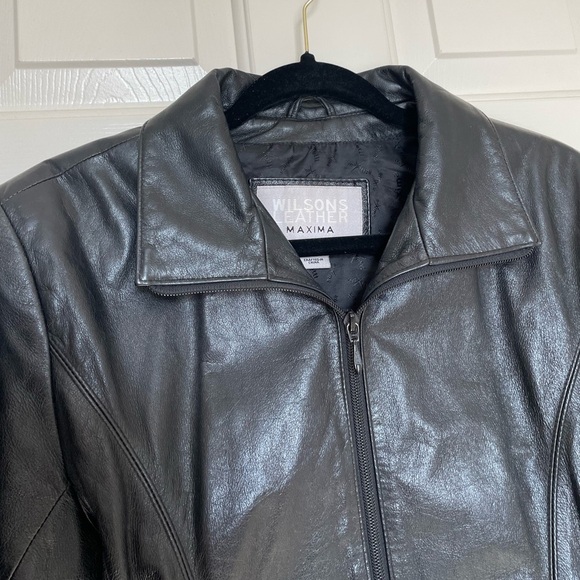 Vintage Wilson’s Black Leather Jacket | M - Picture 3 of 16